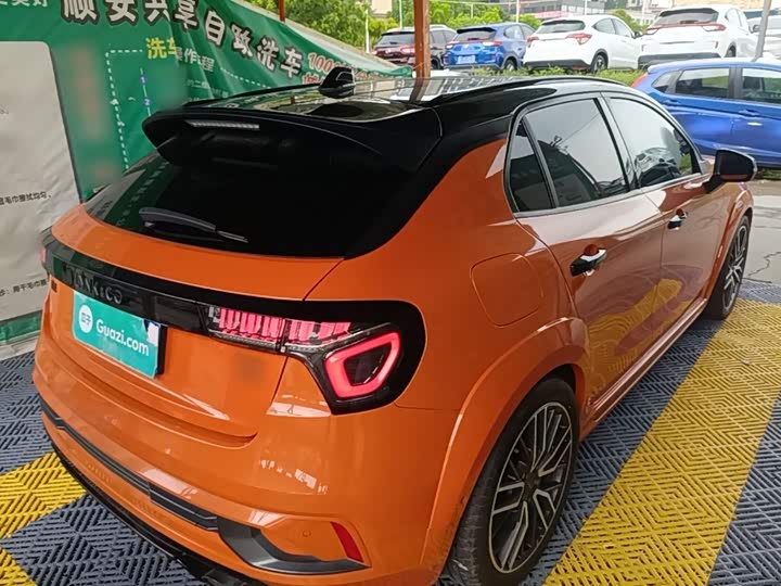 Lynk & Co 02 Hatchback, 2023 — фото 7 из 9