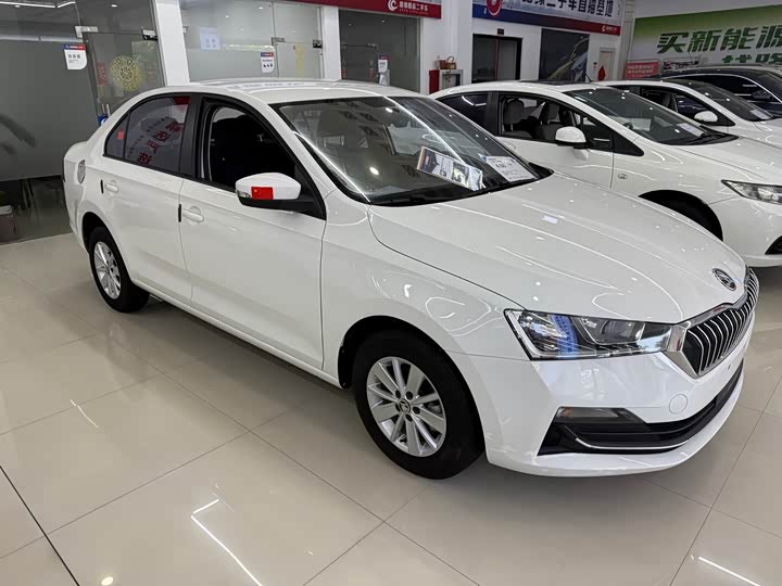 Skoda Rapid, 2022 — фото 2 из 9