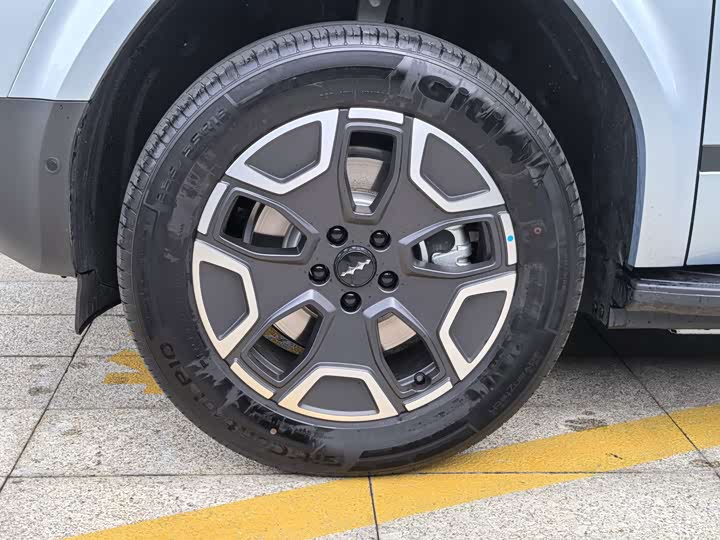 BYD FangChengBao Titanium 7 (Tai 7), 2026 — фото 7 из 9