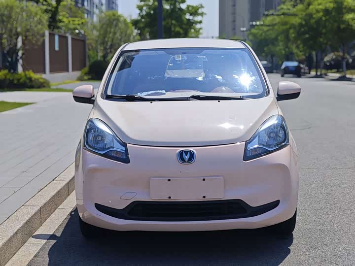 Changan BenBen E-Star, 2022 — фото 2 из 9