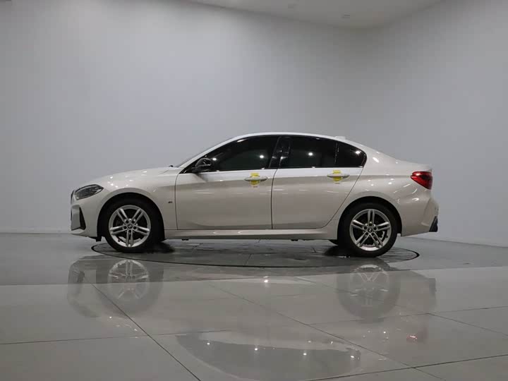 BMW 1 Series, 2022 — фото 8 из 9