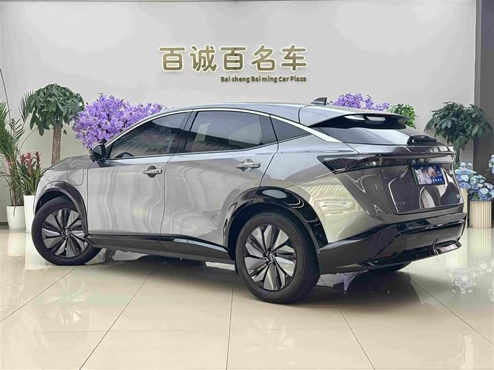 Nissan Ariya EV, 2024 — фото 7 из 9