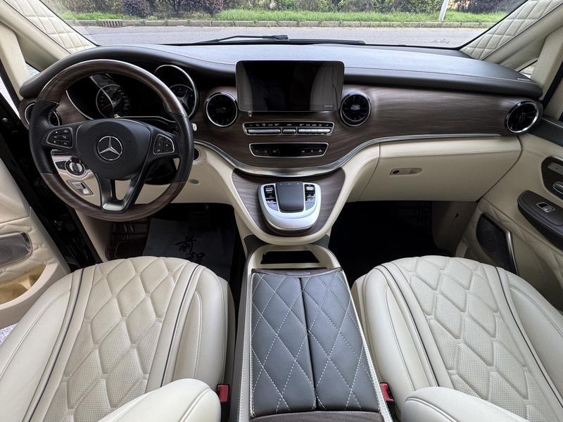 Mercedes-Benz V-Class, 2022 — фото 5 из 9