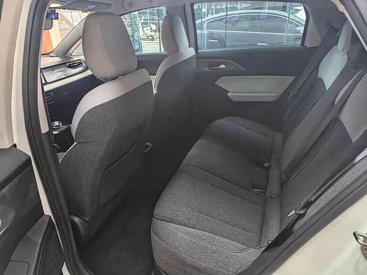 Geely Geometry E Firefly, 2023 — фото 8 из 9