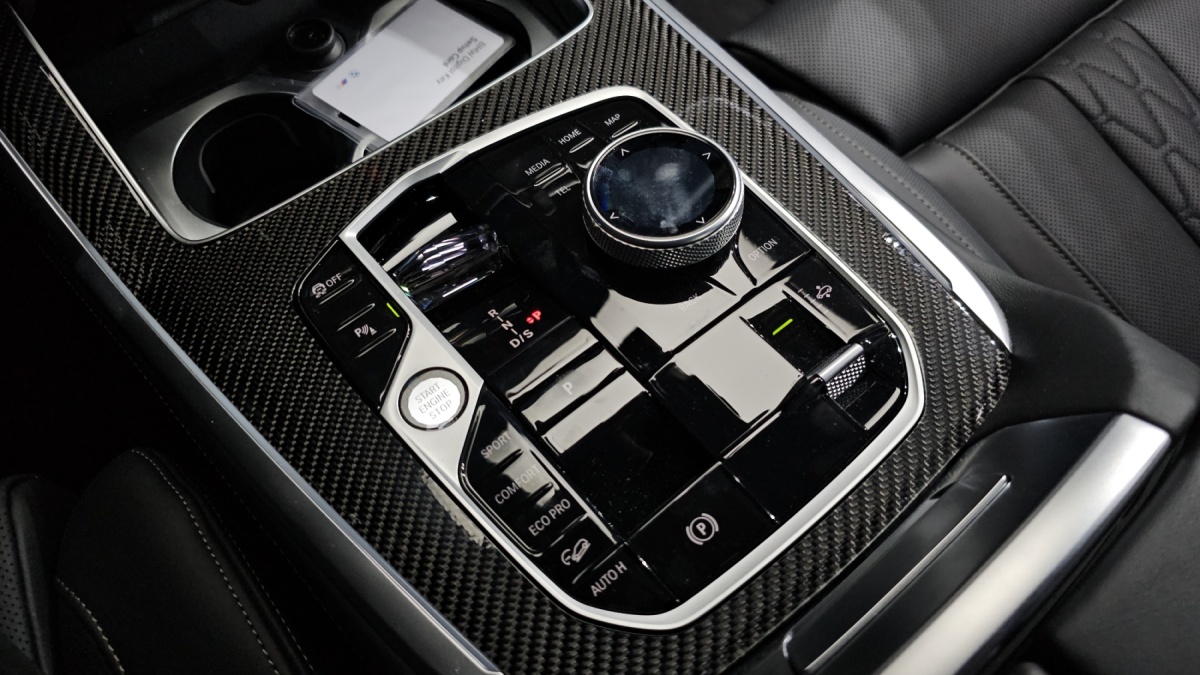 BMW X7, 2025 — фото 8 из 12