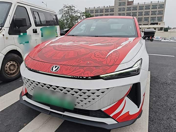 Changan UNI-V Hybrid, 2024 — фото 3 из 9