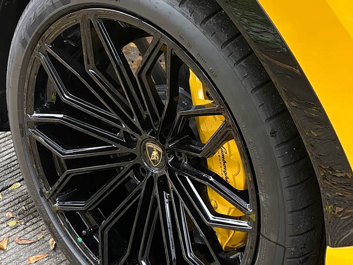 Lamborghini Urus SE, 2026 — фото 6 из 7