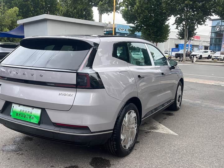 Volvo XC70 Hybrid, 2025 — фото 2 из 5