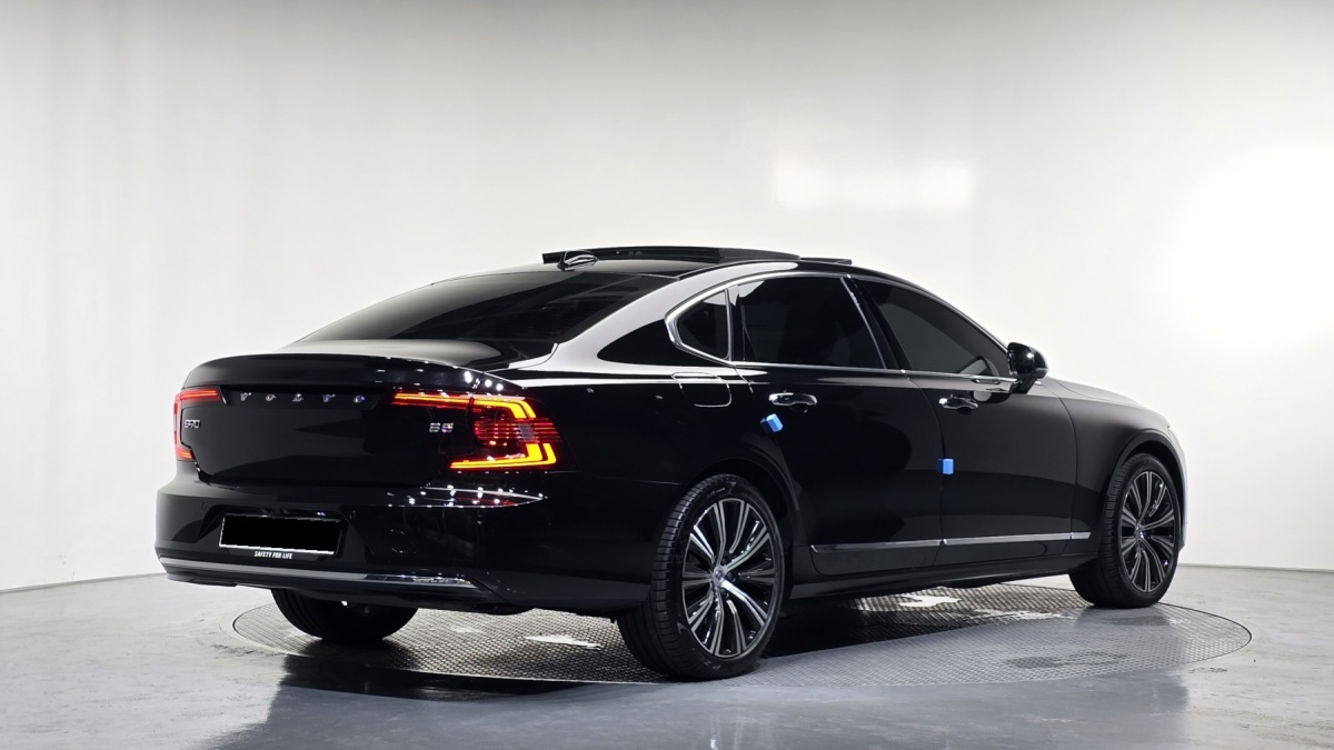 Volvo S90, 2023 — фото 2 из 12