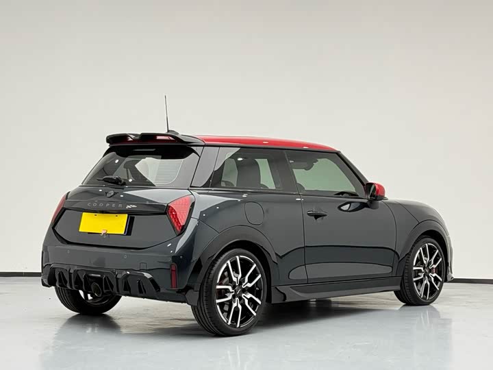 Mini Mini JCW, 2024 — фото 6 из 9