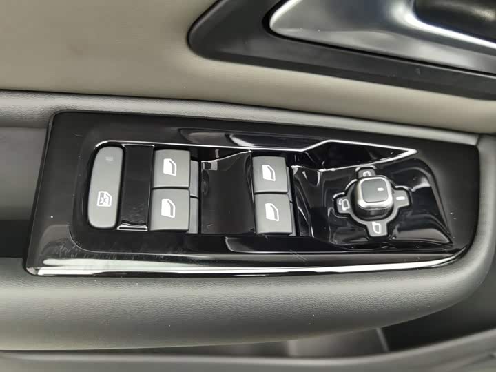 Citroen C5 X, 2023 — фото 9 из 9