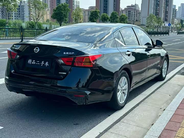 Nissan Teana, 2022 — фото 5 из 9