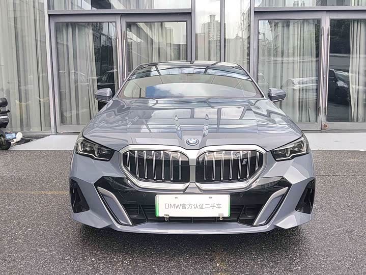 BMW i5, 2024 — фото 2 из 9