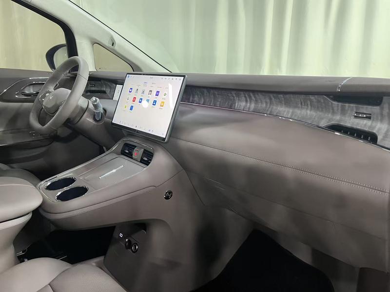 BAIC Arcfox Wendao V9, 2026 — фото 7 из 10