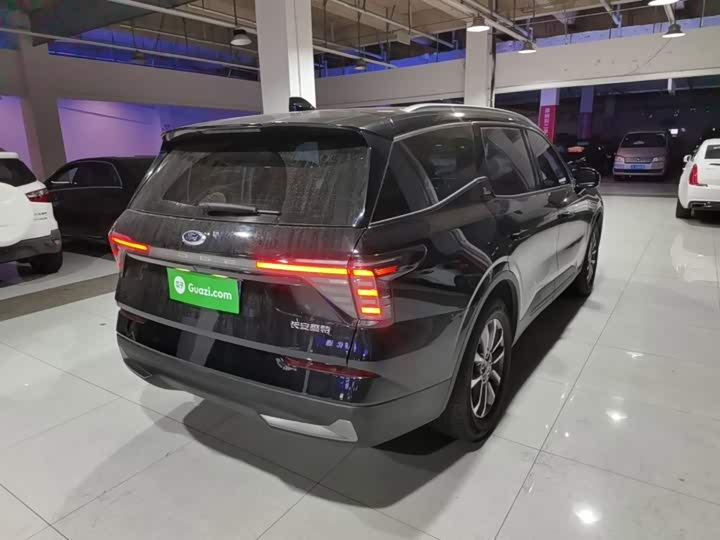 Ford Edge, 2023 — фото 7 из 9