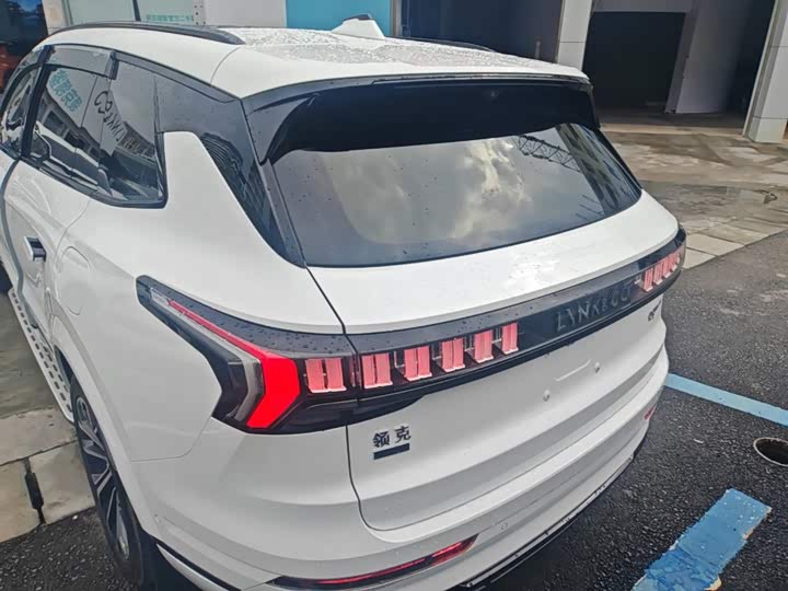 Lynk & Co 09 EM-P Hybrid, 2022 — фото 6 из 9