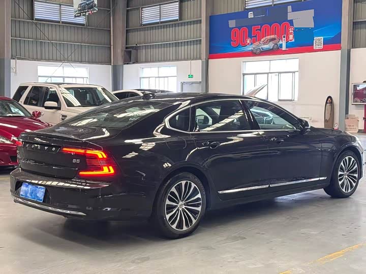 Volvo S90, 2024 — фото 6 из 9