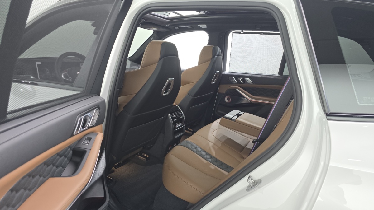 BMW X5 M, 2025 — фото 11 из 12
