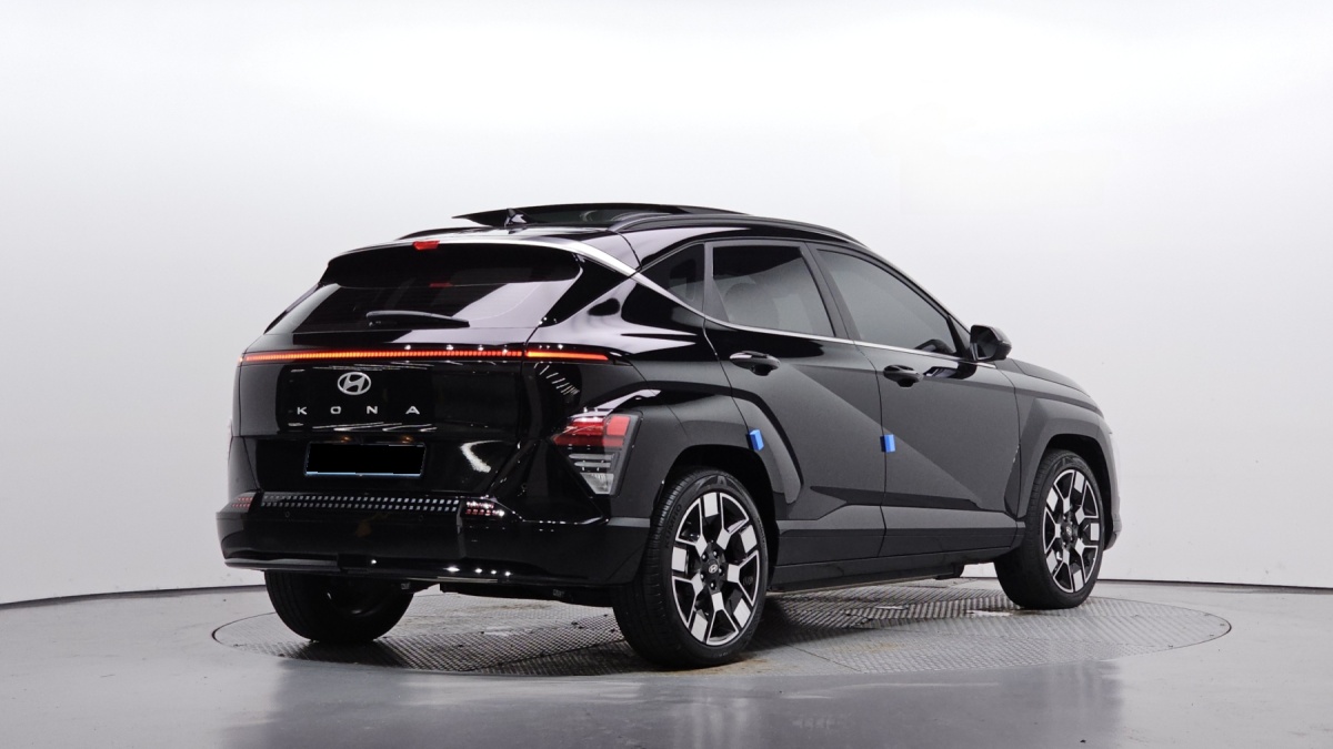 Hyundai Kona, 2023 — фото 2 из 12