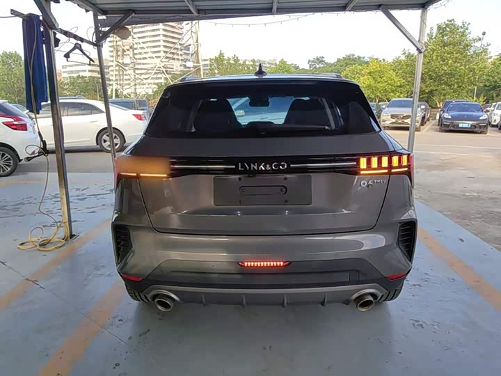 Lynk & Co 06 EM-P Hybrid, 2021 — фото 6 из 9