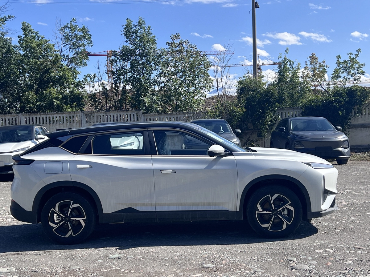 Dongfeng Aeolus L7, 2026 — фото 4 из 8