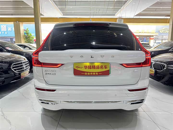 Volvo XC60 Hybrid, 2022 — фото 5 из 12