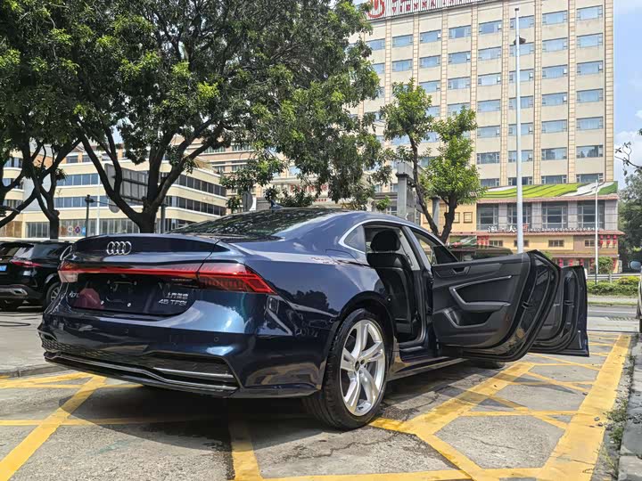 Audi A7L, 2023 — фото 8 из 9