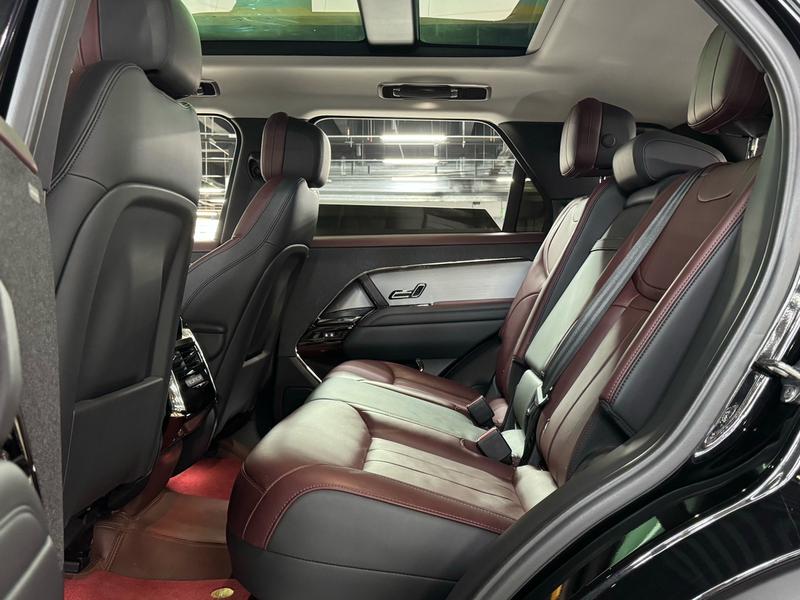Land Rover Range Rover Sport, 2024 — фото 10 из 11