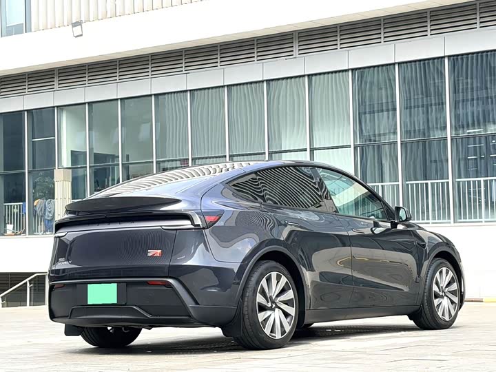 Tesla Model Y, 2024 — фото 8 из 9