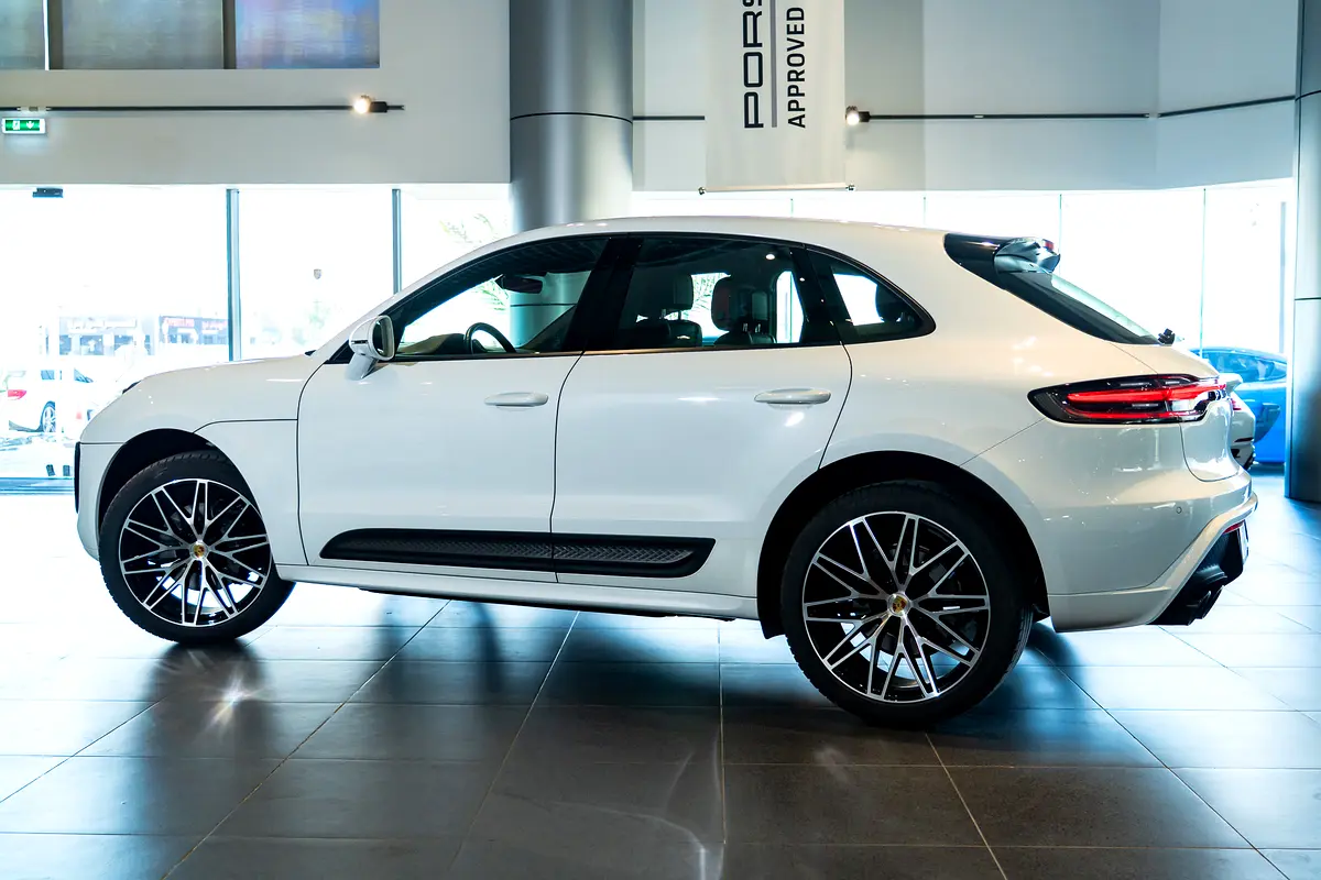 Porsche Macan, 2024 — фото 6 из 10