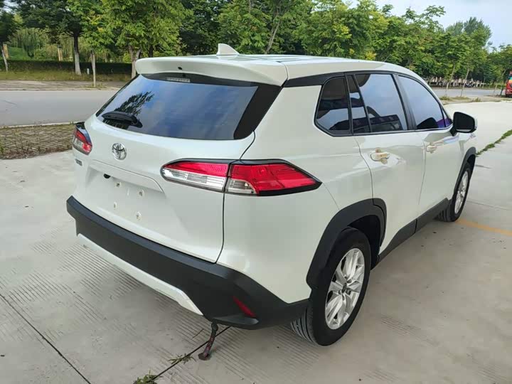 Toyota Corolla Cross, 2023 — фото 7 из 9
