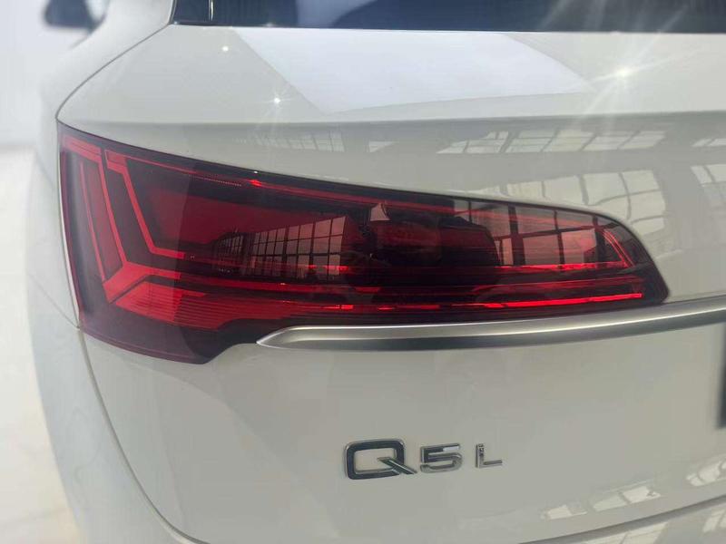 Audi Q5L, 2022 — фото 7 из 12