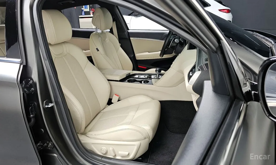 Genesis G70, 2023 — фото 10 из 12