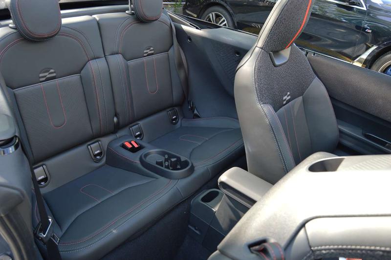 Mini Mini JCW, 2024 — фото 11 из 12
