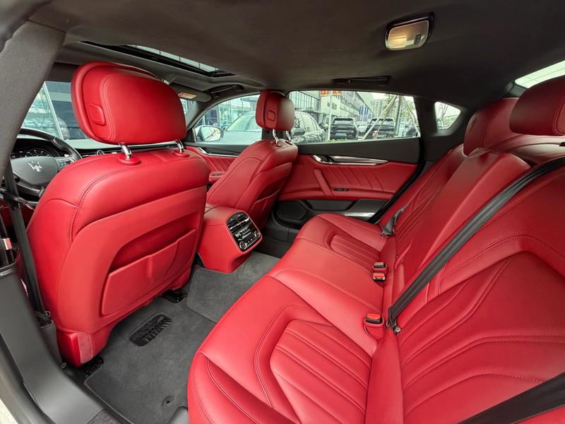 Maserati Quattroporte, 2021 — фото 11 из 12