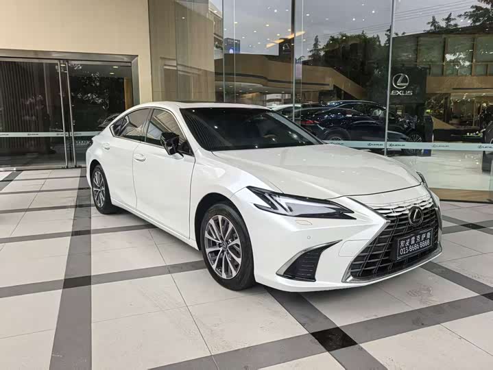 Lexus ES, 2024 — фото 6 из 9