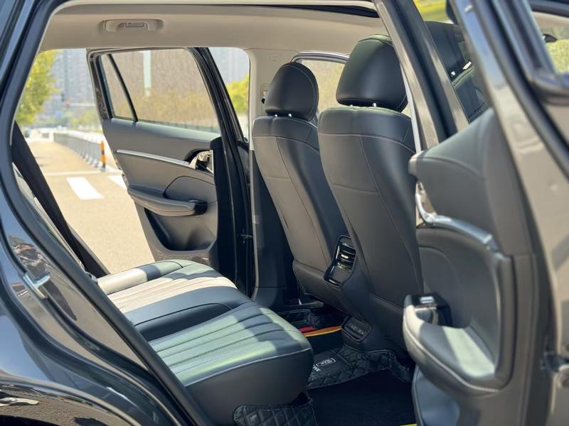 Roewe RX5 Max, 2023 — фото 9 из 11