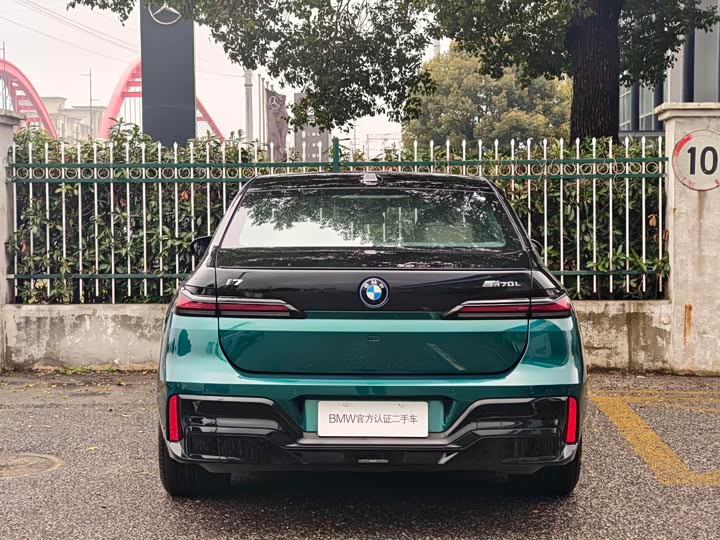 BMW i7, 2024 — фото 5 из 9