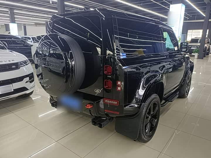 Land Rover Defender, 2025 — фото 7 из 9