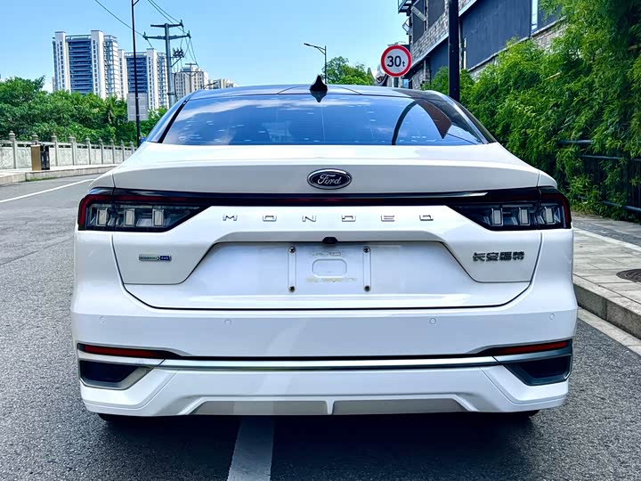 Ford Mondeo, 2022 — фото 7 из 9