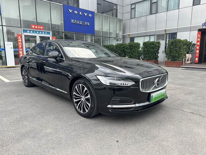 Volvo S90 Hybrid, 2023 — фото 3 из 9