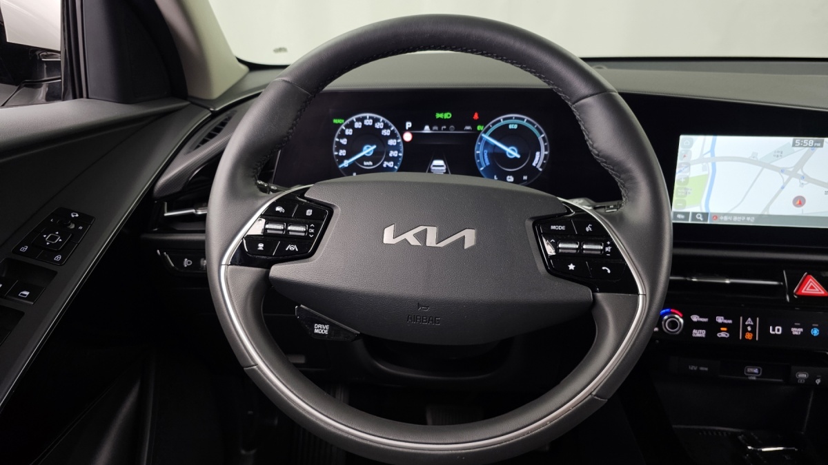 Kia Niro, 2024 — фото 12 из 12