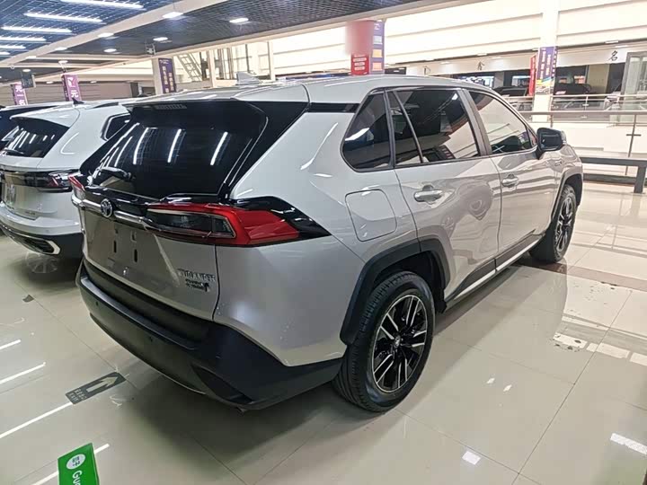 Toyota Wildlander Hybrid, 2022 — фото 7 из 9
