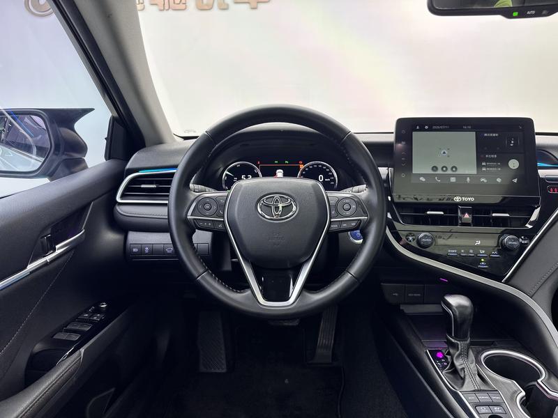 Toyota Camry, 2021 — фото 10 из 12