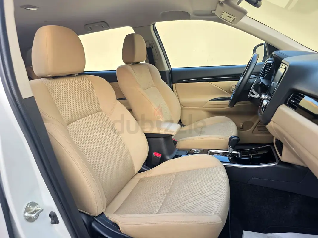 Mitsubishi Outlander, 2023 — фото 10 из 10