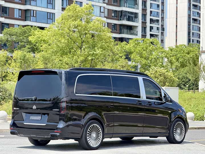 Mercedes-Benz V-Class, 2022 — фото 4 из 9