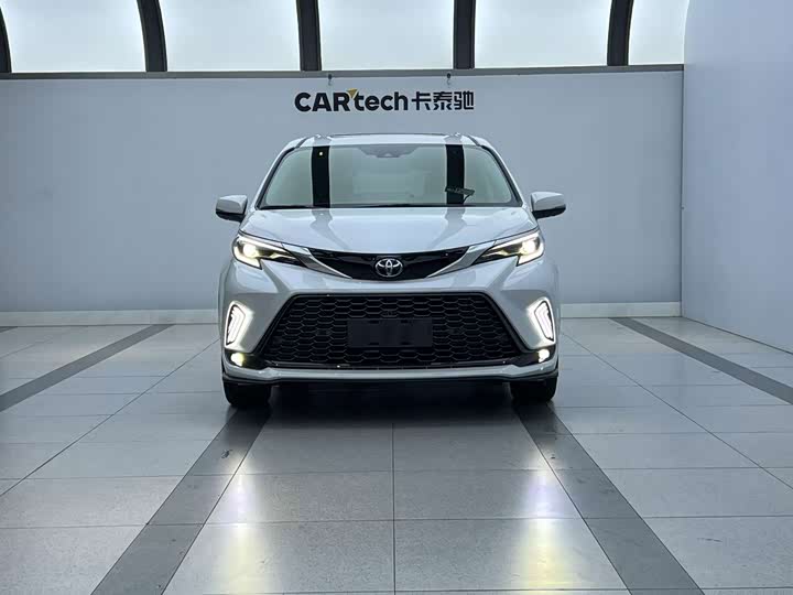 Toyota Granvia, 2023 — фото 2 из 9