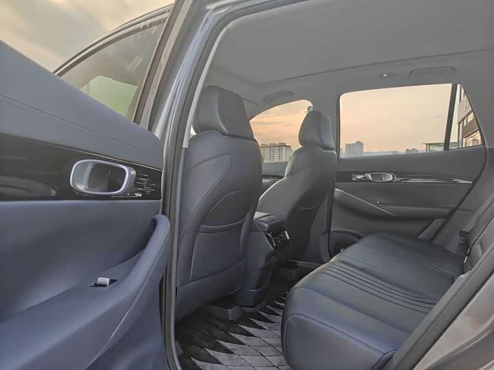 Geely Galaxy E5, 2024 — фото 6 из 9