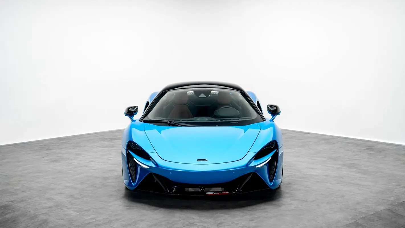 McLaren Artura, 2023 — фото 3 из 10