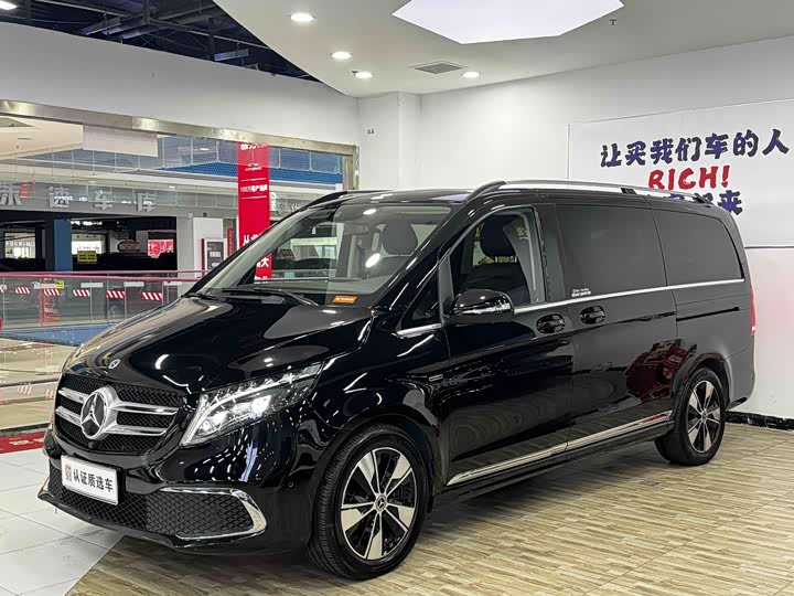 Mercedes-Benz V-Class, 2023 — фото 2 из 9